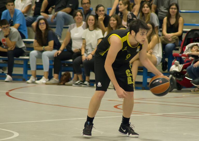 El sènior masculí A es queda amb la mel als llavis
